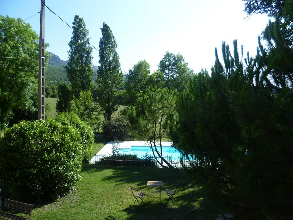 Les Beaux Chenes Villa Pont-de-Barret Exterior photo